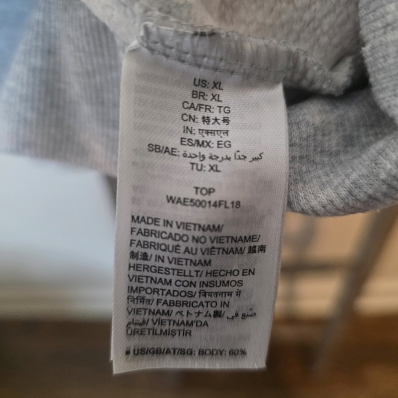 ⭐️40% Off⭐️ Amazon Essentials Starry Tie Dye Crewneck Sweatshirt - Picture 4 of 11